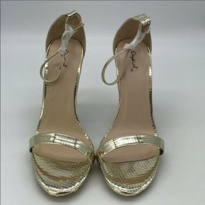 Qupid Metallic Gold Ankle Strap Heels Size 9